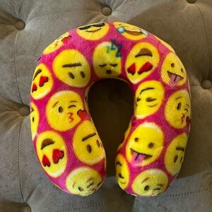 Emoji memory foam neck rest